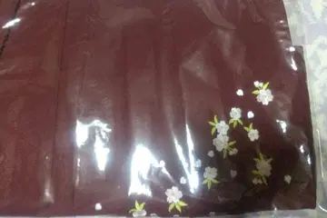 적자색 벚꽃 자수 하카마