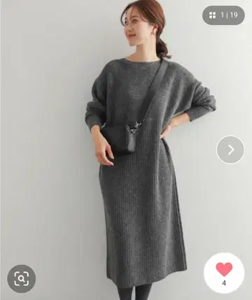 와이드 리브 절개 니트 원피스