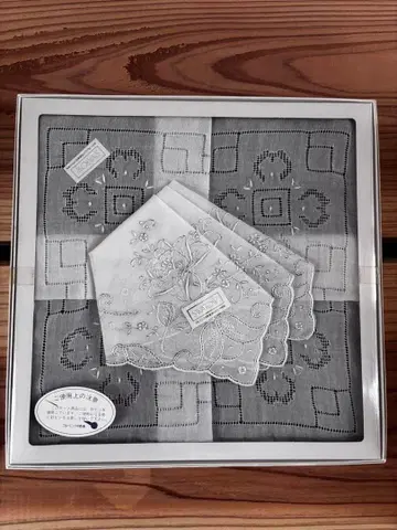 새상품 스와토우 SWATOW 자수 손수건 2개 세트