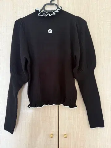 마리콴트 니트 상의