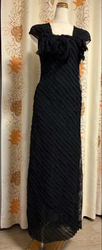 세이브 더 퀸 SAVE THE QUEEN 원피스