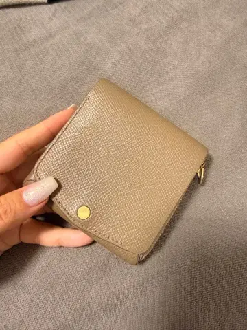 베이지 가죽 접이식 지갑 moku