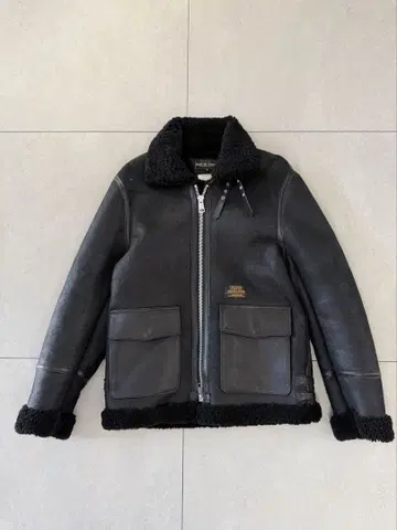 러프앤러기드 무스탕 자켓