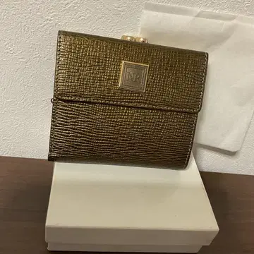 개점 세일 미사용 새상품 새상품급 니나리치 가죽 로고 가마구치 가르송 1