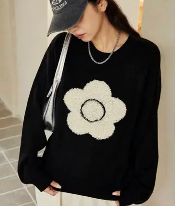 MARY QUANT x PUBLUX 플라워 모티브 아트 자카드 니트