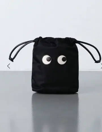 안야 힌드마치 드로우 스트링 파우치