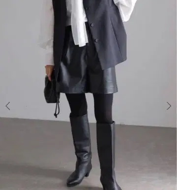 택 포함 미사용 새상품 La Totalite 인조 가죽 숏팬츠 38