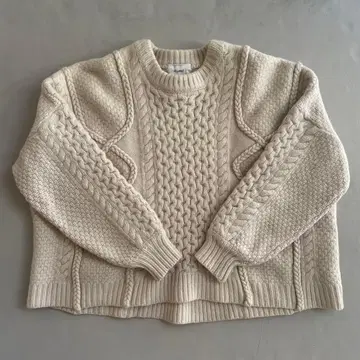 CLANE 3D CABLE WIDE KNIT TOPS 사이즈 2