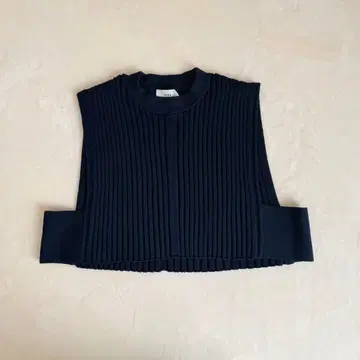 [ 미사용급 ] HYKE 하이크 리브 니트 숏 탑 뷔스티에 베스트