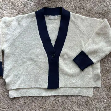 긴팔 가디건 화이트/네이비