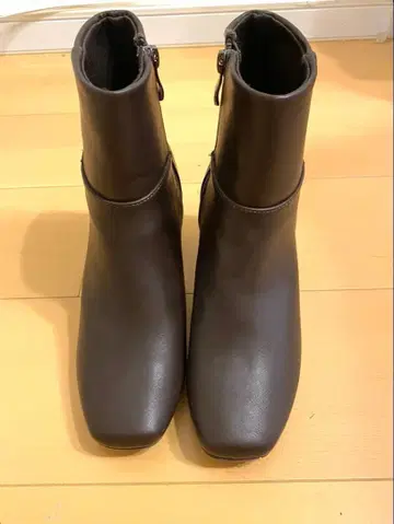 EVOL ILIMA 스퀘어 스택힐 숏부츠