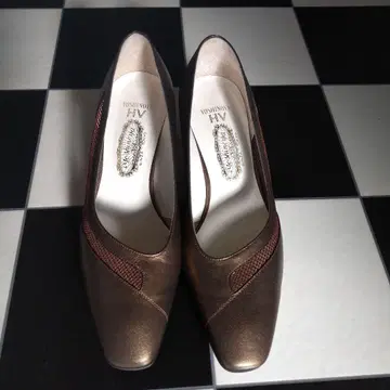 Yoshinoya HV 펌프스 23.5 브론즈