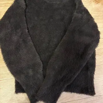 YECCA VECCA 다크 그레이 긴팔 니트