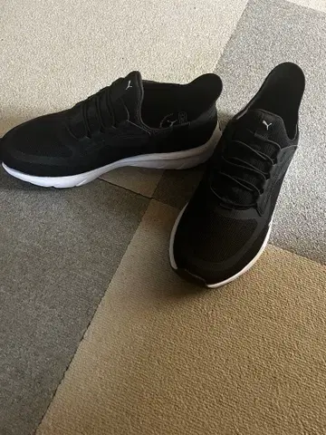 PUMA SOFTRIDE 블랙 스니커즈