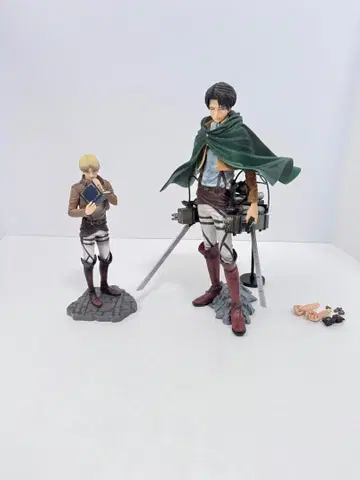진격의 거인 리바이 미케 피규어
