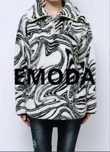EMODA 하프 지퍼 보아 풀오버
