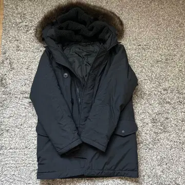 유니클로 다운 자켓 블랙 S 사이즈