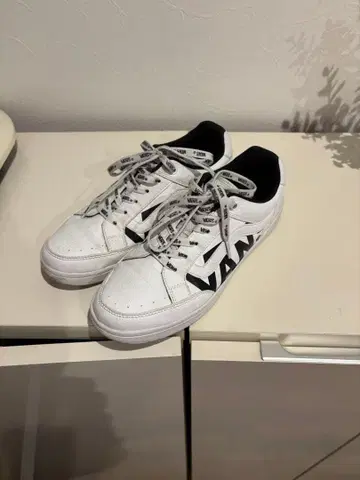 VANS V2960 로고 화이트/블랙 25.5cm
