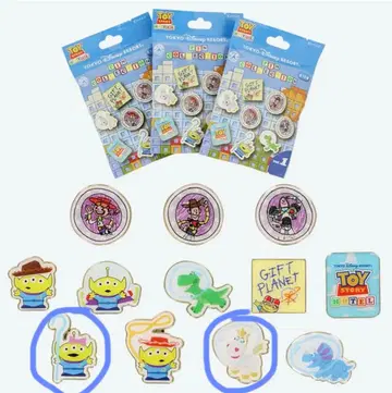 새상품 토이 스토리 호텔 핀 배지 2개 세트 랜덤