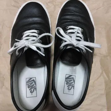 VANS 오센틱 가죽 블랙 28cm