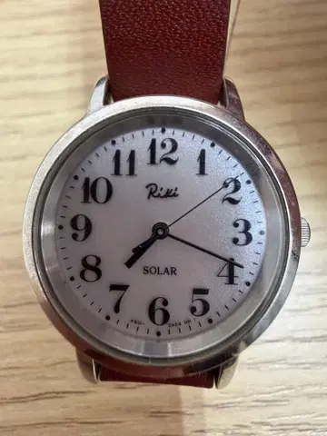 Riki 솔라 시계 브라운 가죽