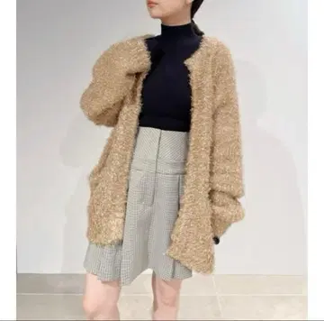 LILY BROWN 플러피 라메 니트 가디건