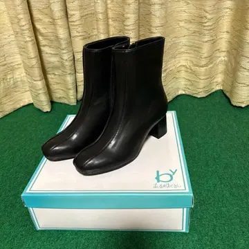 여아 23.5 숏부츠 블랙 by 키다리 아저씨