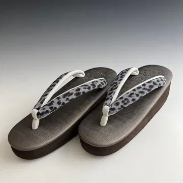 미사용 새상품 료젠 카렌 로쏘 카페 조리 M 사이즈 M3