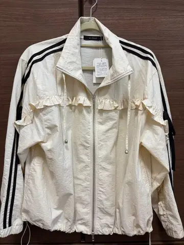 w closet 프릴 라인 자켓 아이보리
