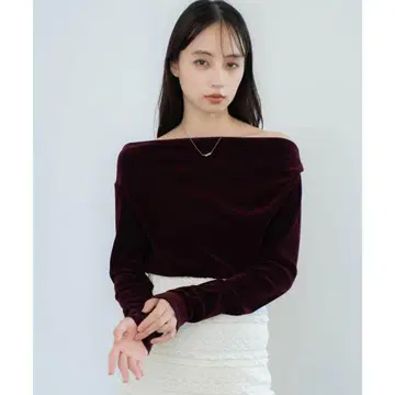 노엘라 벨로아 드레이프 상의 보르도