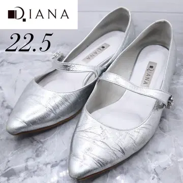 [ 124 ] DIANA 다이애나 펌프스 스트랩 메탈릭 실버 22.5