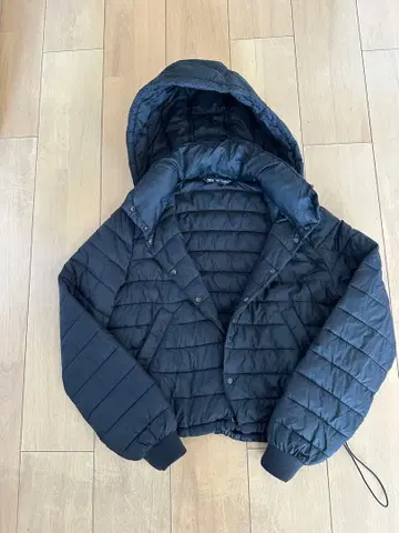 ZARA 후드 부착 네이비 다운 자켓 M