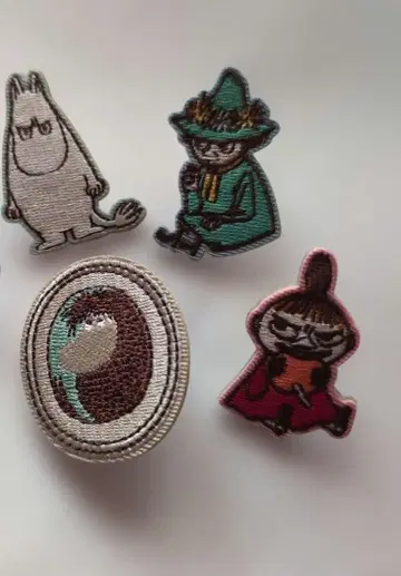 무민 캐릭터 스너프킨, 미이 외 자수 핀 배지 4개