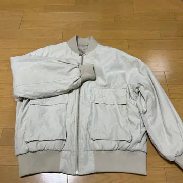 FASHIRU 아이보리 MA-1 스타일 자켓
