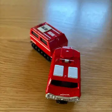 레드 살라만다 토미카