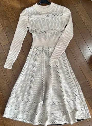 스트로베리 필드 니트 원피스 STRAWBERRY-FIELDS