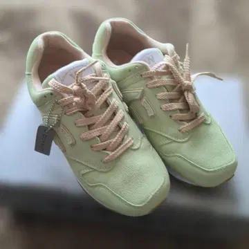 Sangacio 라이트 그린 스니커즈