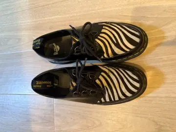 닥터마틴 3홀 신발 제브라 패턴