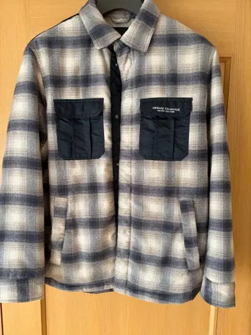 Armani Exchange 체크 무늬 자켓 M 사이즈