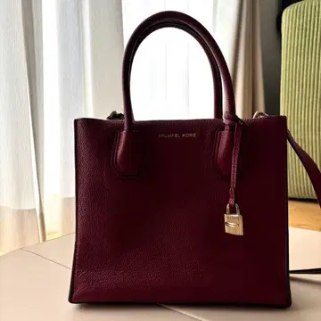 MICHAEL KORS 버건디 핸드백