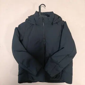 유니클로 하이브리드 다운 파카 블랙 L