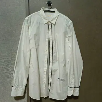 러브리스 화이트 긴팔 셔츠 블랙 파이핑