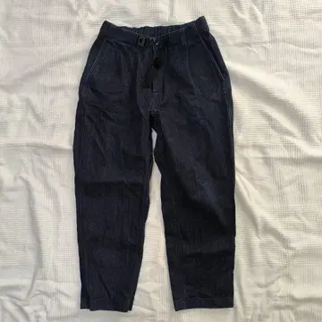 GOLDWIN One Tuck Tapered Denim Pants
