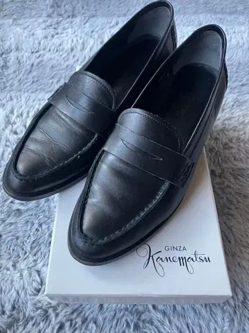 긴자 카네마츠 블랙 가죽 로퍼
