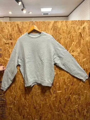 어반 리서치 오버 사이즈 크루넥 맨투맨 그레이 트레이닝복