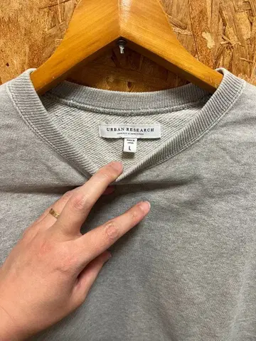 어반 리서치 오버 사이즈 크루넥 맨투맨 그레이 트레이닝복