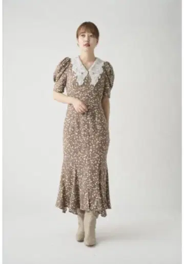 SNIDEL 자수 칼라 머메이드 원피스 1 사이즈 택 포함 새상품