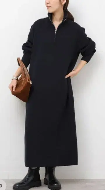 저널 스탠다드 레리움 맨투맨 라이크 하프 지퍼 원피스