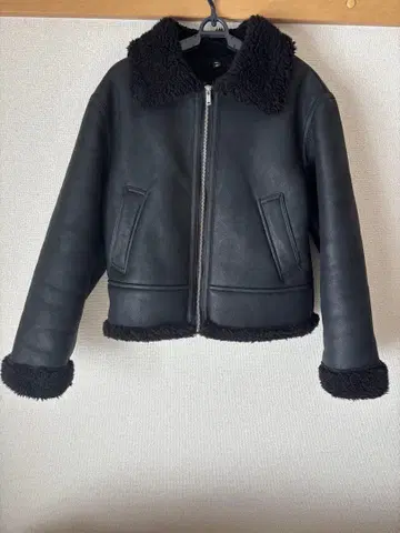 GU 보아 무스탕 자켓 L 사이즈