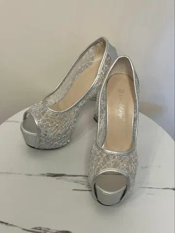 실버 레이스 오픈토 하이힐